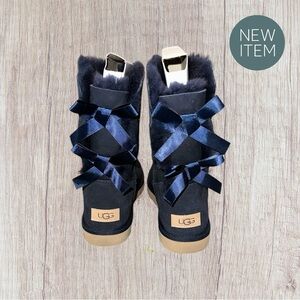 COPY - UGG W Bailey Bow II Navy